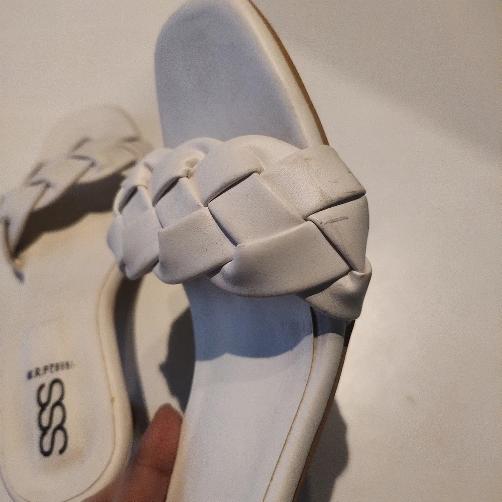 S. S. S brand white heels - Picture 7 of 7